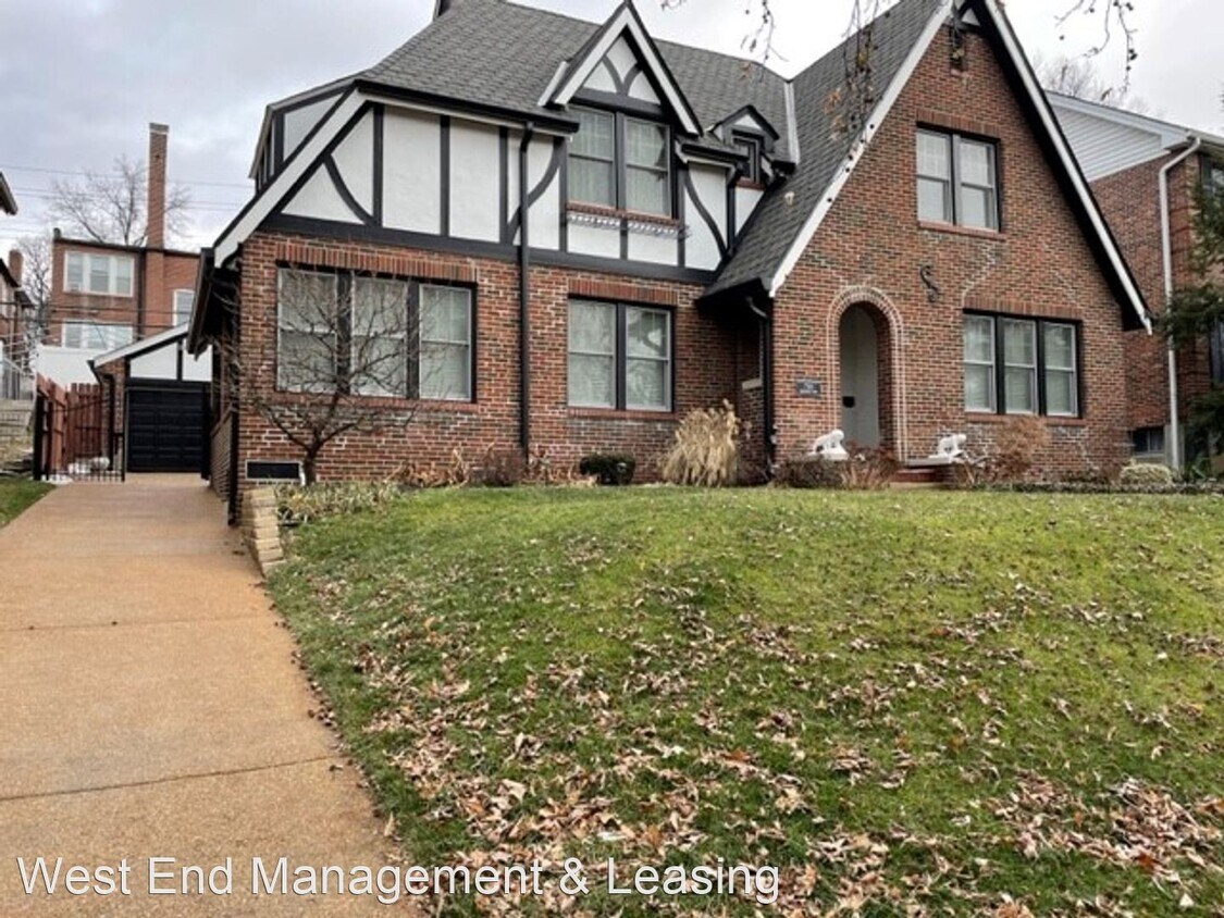 7015 Northmoor Dr, St. Louis, MO 63105 House Rental in St. Louis, MO
