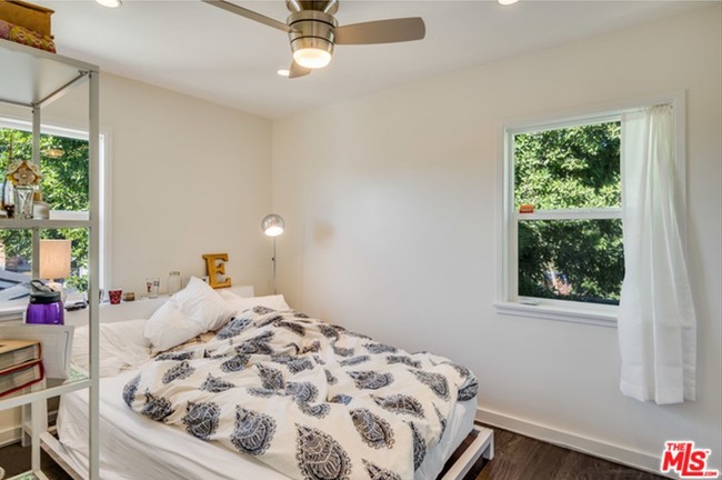 Foto del edificio - 838 N Ridgewood Pl