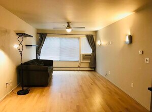 Building Photo - 1531 Packard St