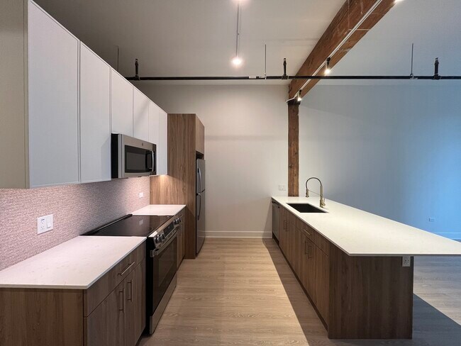 Foto del edificio - 1040 W Huron St