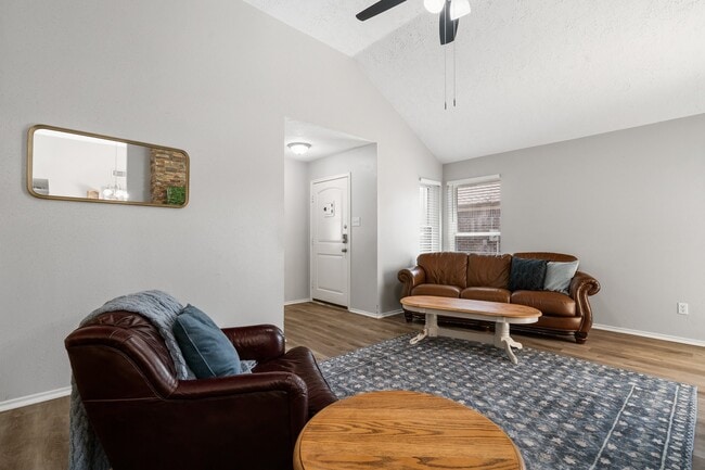 Building Photo - 31311 N Head Dr