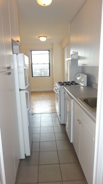 Foto del edificio - 98-01 67th Ave