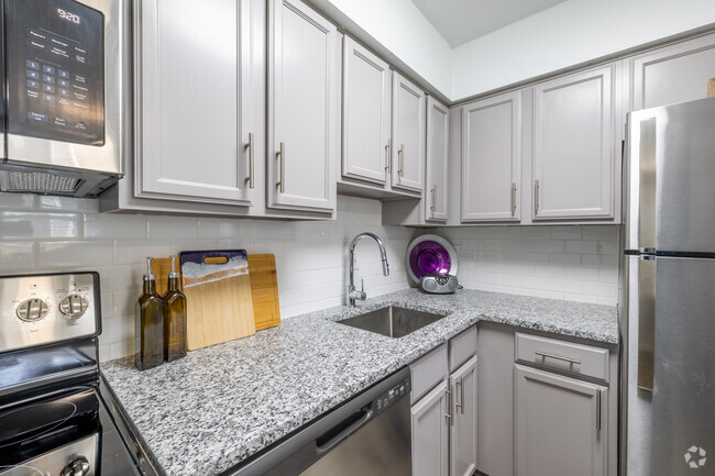 Cocina - Woodmere Trace Apartment Homes