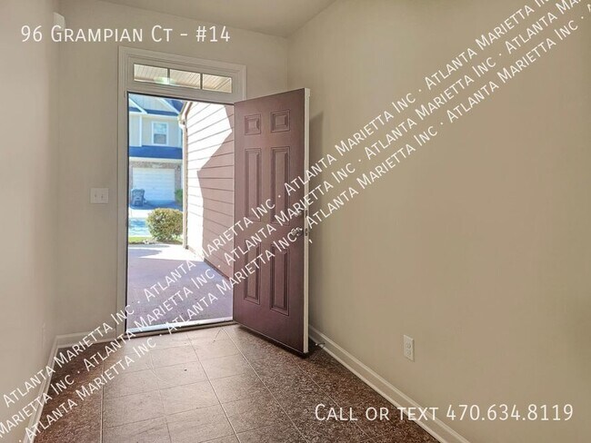 Building Photo - Gorgeous 3 Bed, 2.5 Bath Townhome in Highl...