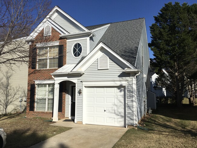 Building Photo - 2113 McKenzie Creek Dr