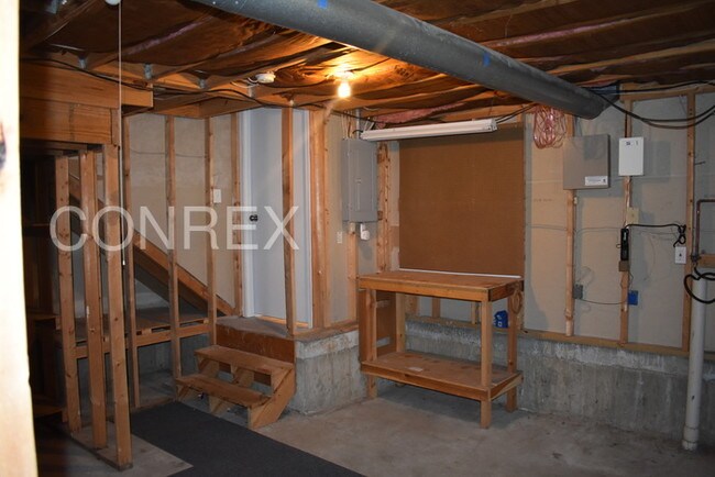 Building Photo - 14331 Jamestown Bay Dr