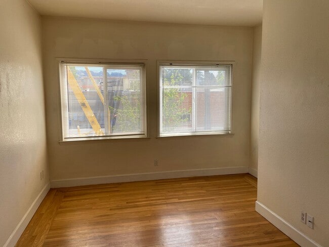Building Photo - An excellent location on California at University Ave, just a few blocks from North Berkeley BART