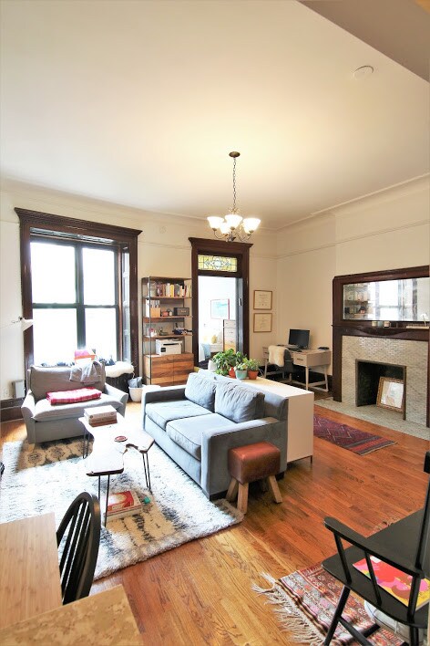 Building Photo - 332 W 88th St