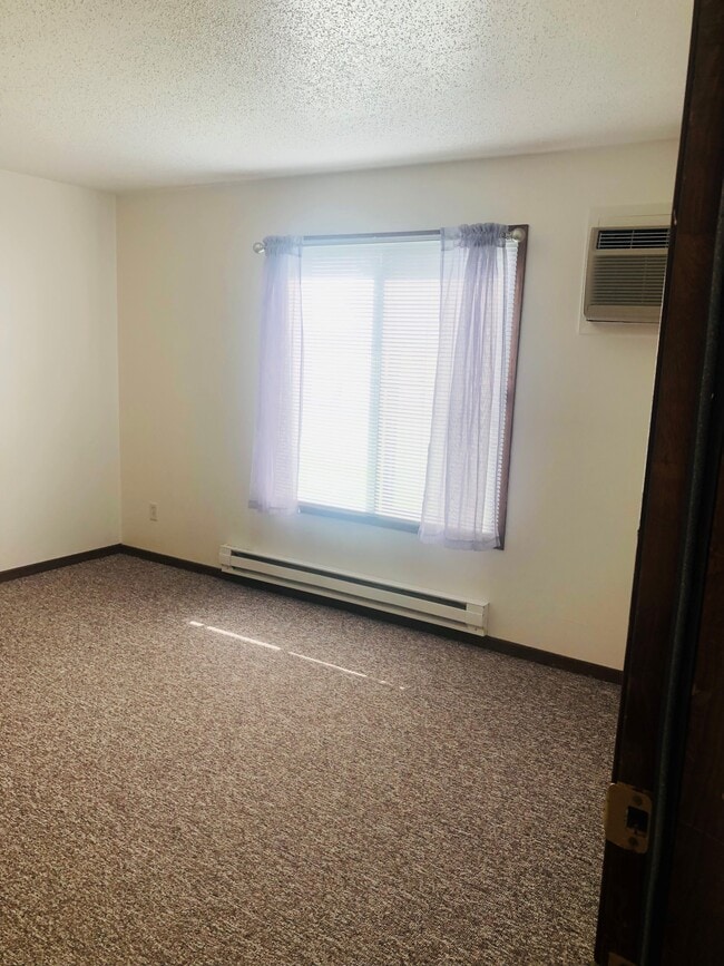 Building Photo - Boone Park Apartments
