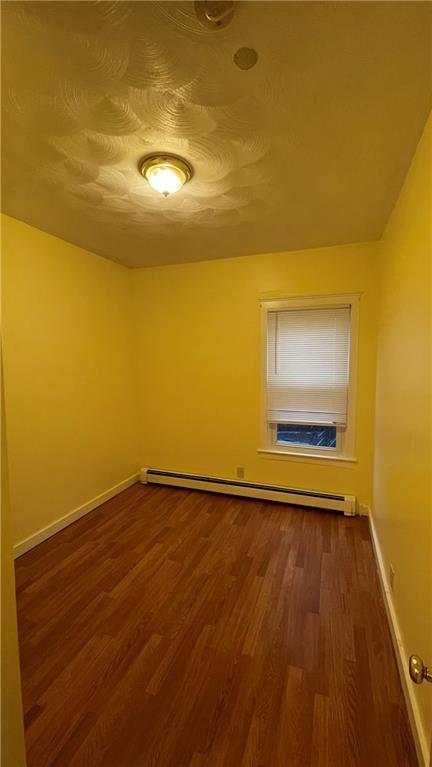 Foto del edificio - 460 Chalkstone Ave