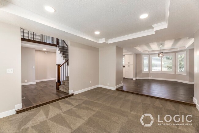 Building Photo - Stunning Fully Renovated Single Family Home!