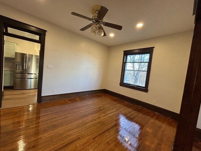 Building Photo - Recently Remodeled 4-Bedroom Home with Acre Lot and Modern Updates