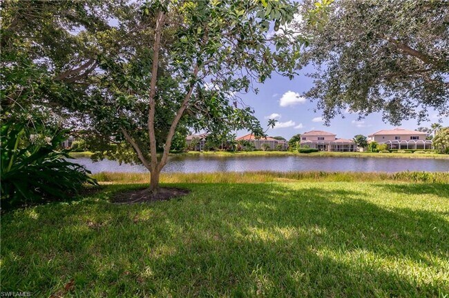 Building Photo - ** 4 Bed/3.5 Bath Single Family ~ 2 Car Garage Single Family Home ~ Lake Views **