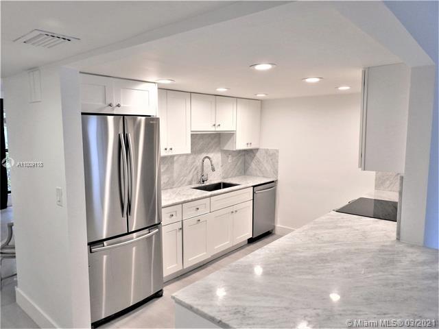 Building Photo - 9807 SW 93rd Ter