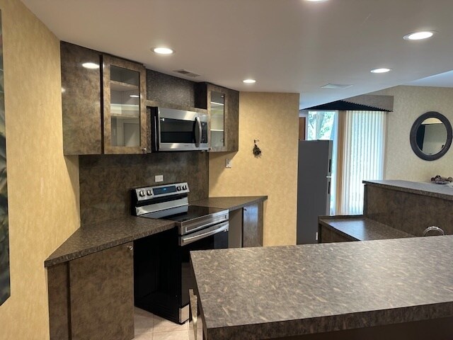 Foto del edificio - 21839 Riviera Ct