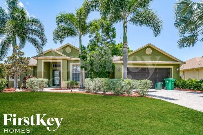 Primary Photo - 1241 SW Wellington Ave