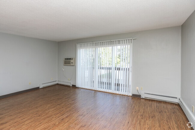 2BR, 1BA - 700SF - Southern Manor Apartments
