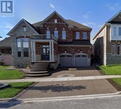 Building Photo - 18 Vidal Rd
