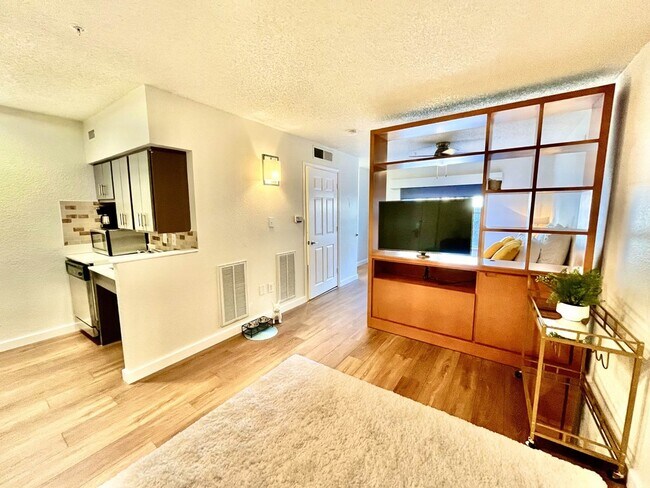 Foto del edificio - 10001 N Capital of Texas Hwy