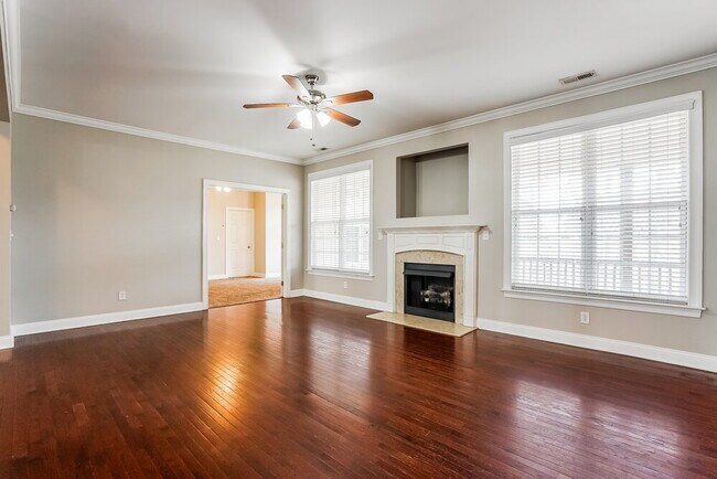 Foto del edificio - 500 Boswell Ln