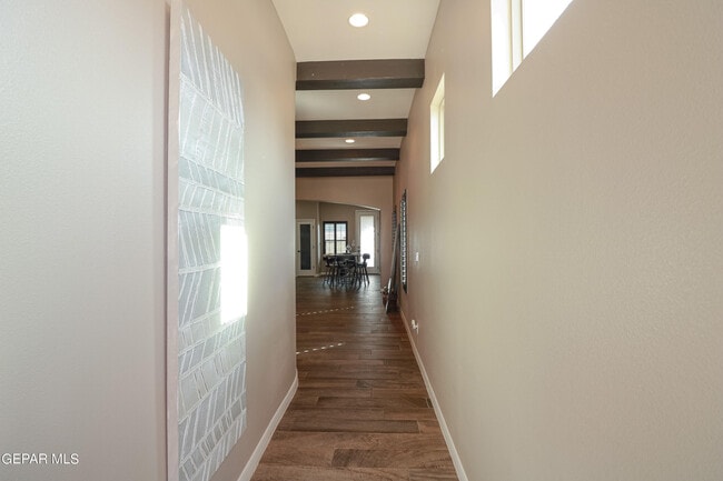 Foto del edificio - 13438 Everingham St