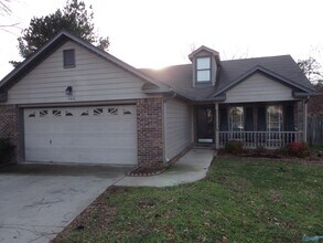 Building Photo - 100 Tess Cir