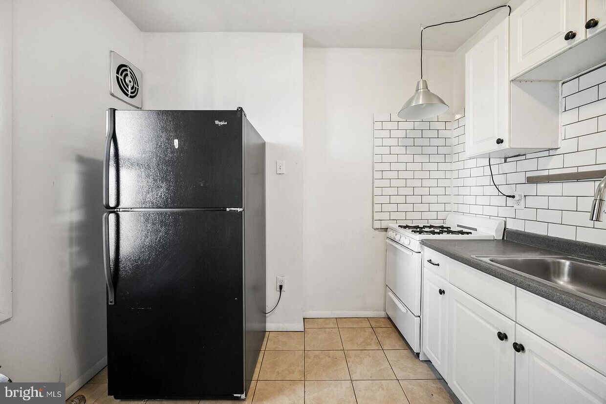 3098 1/2 Aramingo Ave, Philadelphia, PA 19134 Townhome Rentals in