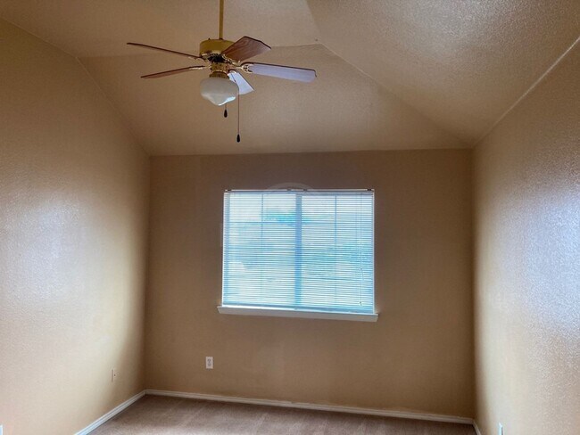 Building Photo - 4002 Eula Bea Ct