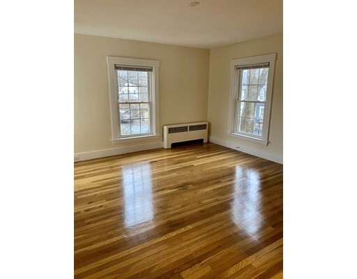 Building Photo - 59 Pond St