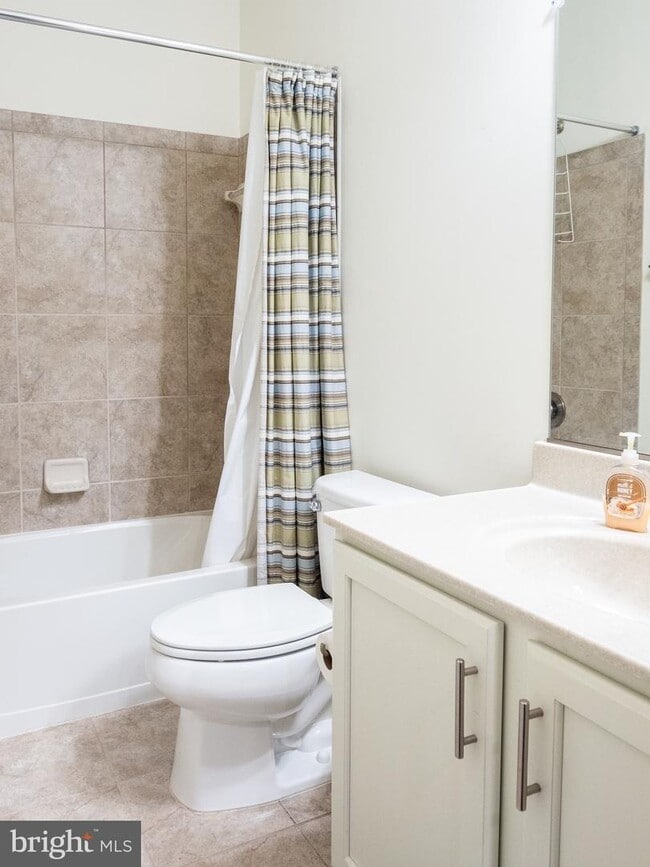 Building Photo - 727 Crown Park Ave