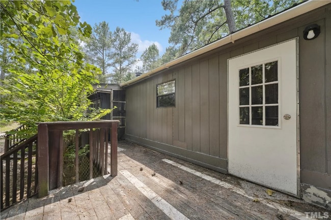 Building Photo - 201 Riverview Dr