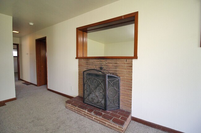 Foto del edificio - Delightful 3 Bedroom Mid-Century Ranch Hom...
