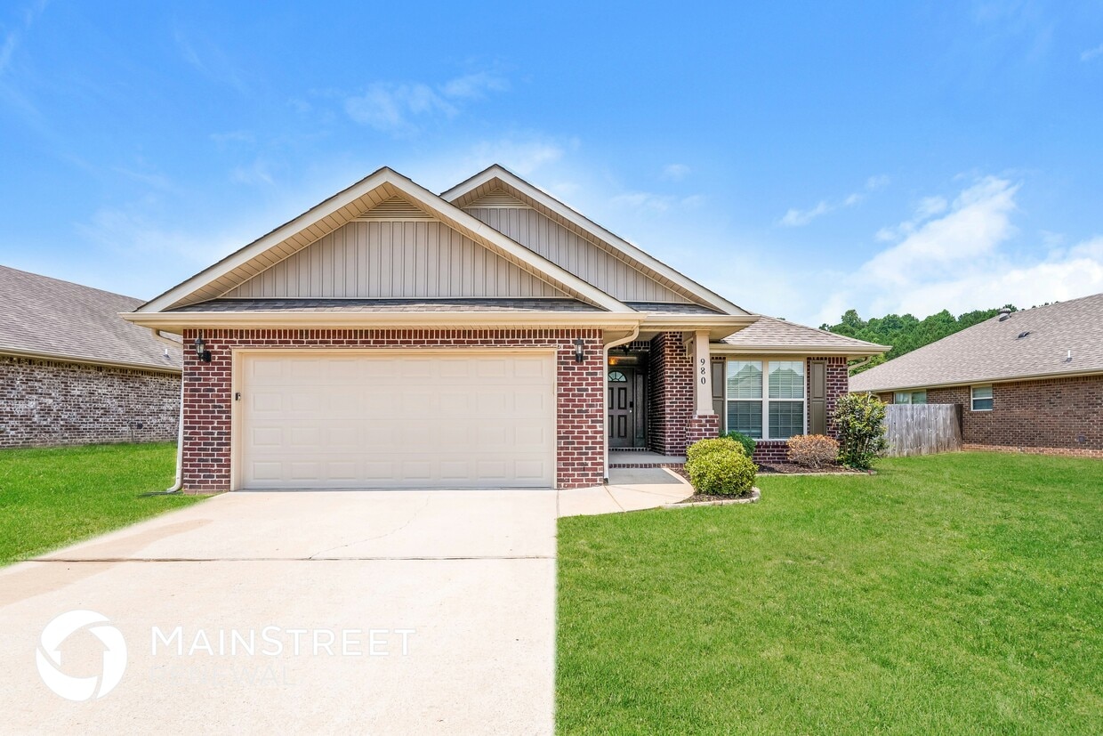 Foto principal - 980 Clover Ave