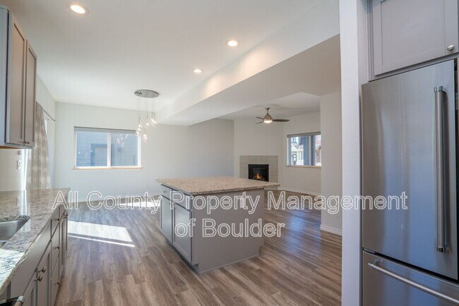 Foto del edificio - 1312 Country Ct