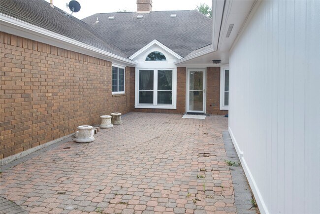 Foto del edificio - 1839 Lakewinds Dr