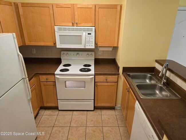 Building Photo - 6440 Borasco Dr