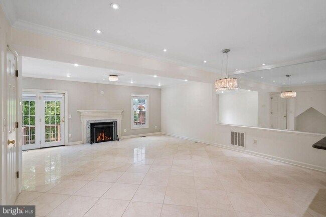 Building Photo - 2109 Bobbyber Dr