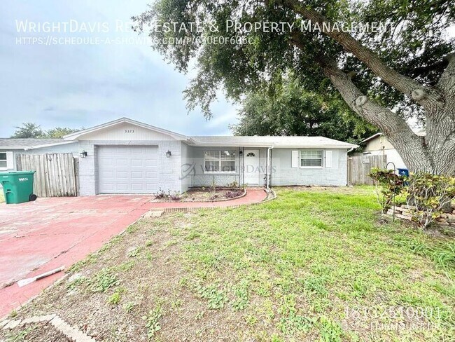 Foto del edificio - 3323 Fairmount Dr