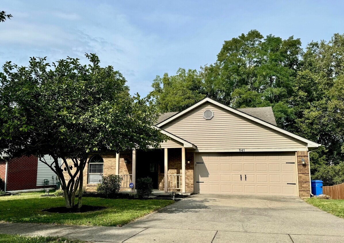 Primary Photo - 841 Ridgebrook Rd