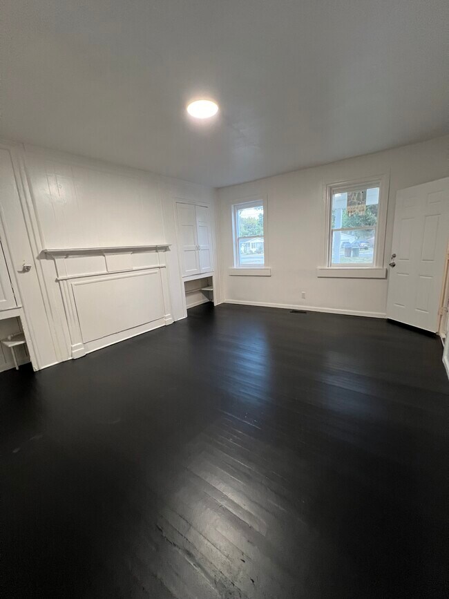 Building Photo - 3203 Tytus Ave