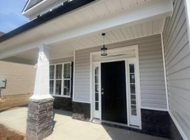 Building Photo - 135 Sams Dr