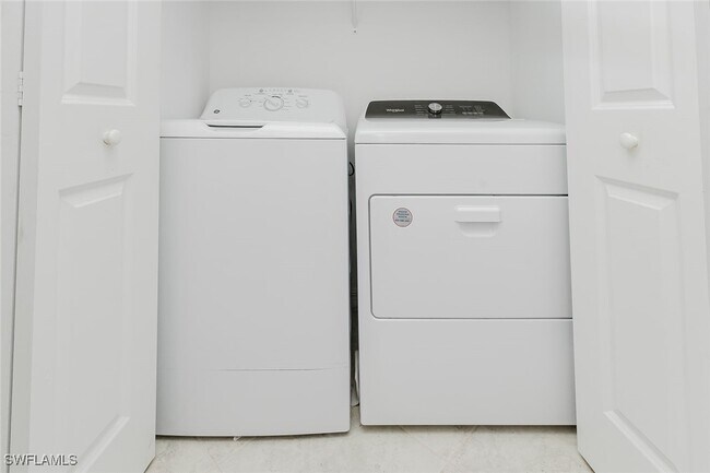 Foto del edificio - 6082 National Blvd