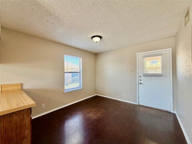 Building Photo - 3309 Fallmeadow St