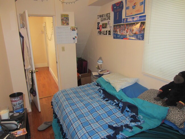 dormitorio del primer piso - 1330 Vermont St