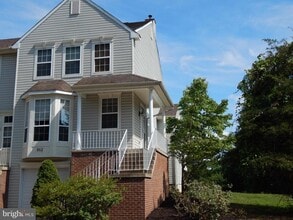 Building Photo - 862 N Waterford Ln