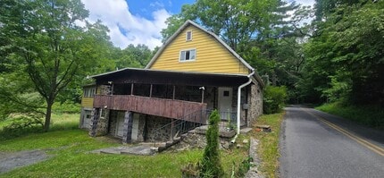Building Photo - 1341 Brislin Rd