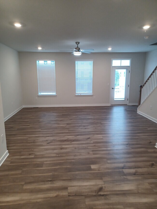 Building Photo - 4727 Franklin Cir