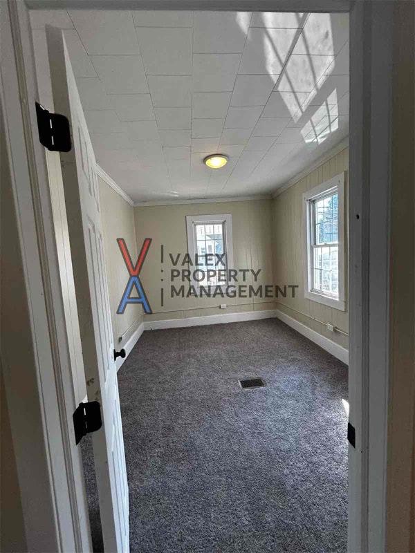 Building Photo - 156 Fallbrook St