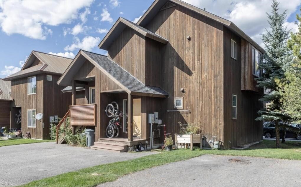 582 E Hall Ave, Jackson, WY 83001 House Rental in Jackson, WY