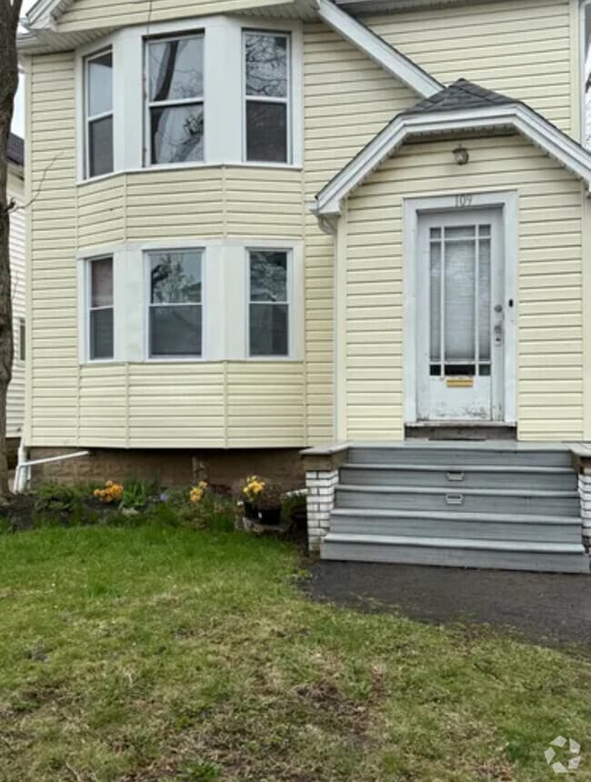 Building Photo - 109 Shepard Ave